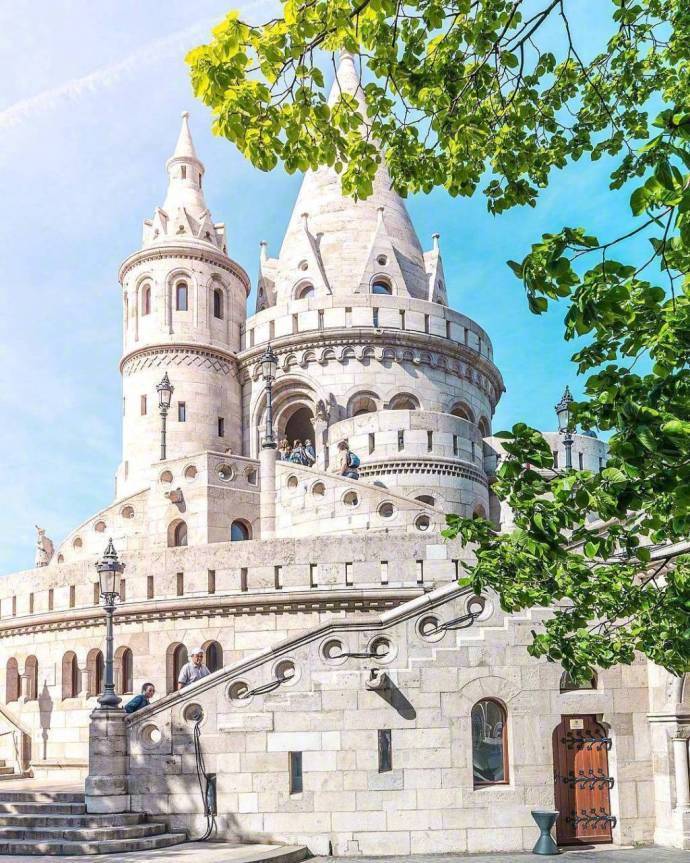 布达佩斯旅游_布达佩斯的夏天阳光怡人