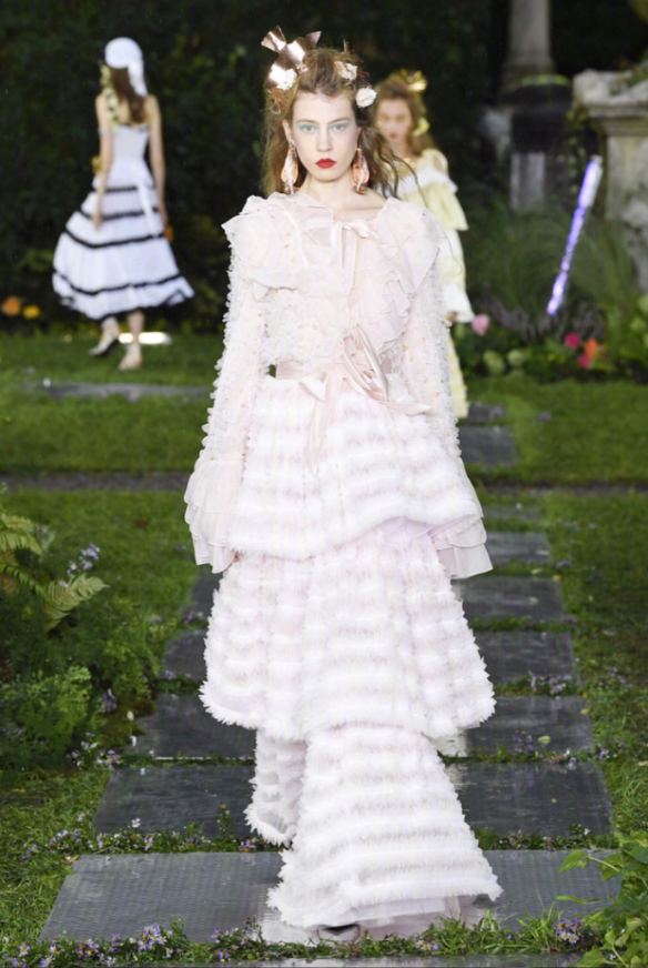 欧美品牌Rodarte2019纽约时装周精灵少女们的礼服图