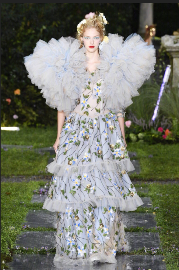 欧美品牌Rodarte2019纽约时装周精灵少女们的礼服图