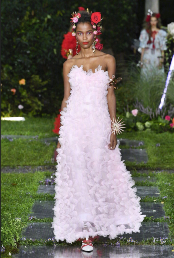 欧美品牌Rodarte2019纽约时装周精灵少女们的礼服图