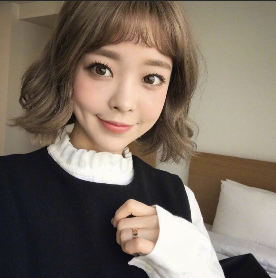 短发美女图片_短发美女自拍照