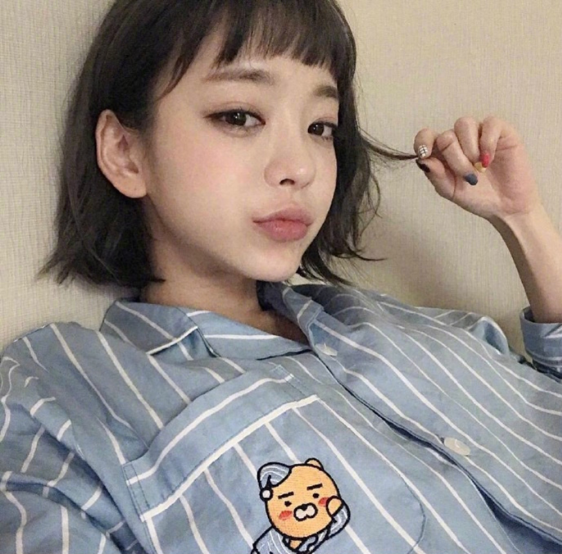 短发美女图片_短发美女自拍照