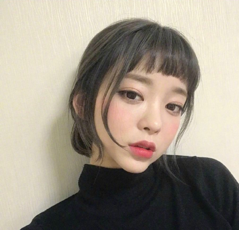 短发美女图片_短发美女自拍照