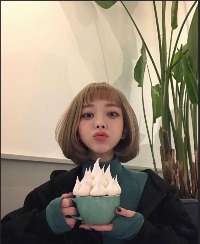 短发美女图片_短发美女自拍照