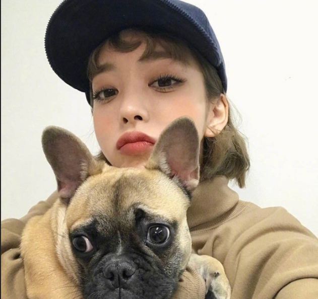 短发美女图片_短发美女自拍照