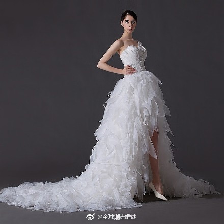 大拖尾婚纱礼服图片