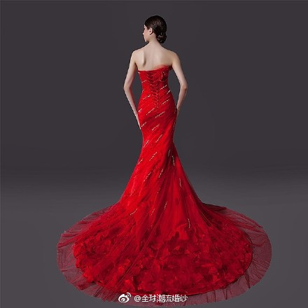 大拖尾婚纱礼服图片