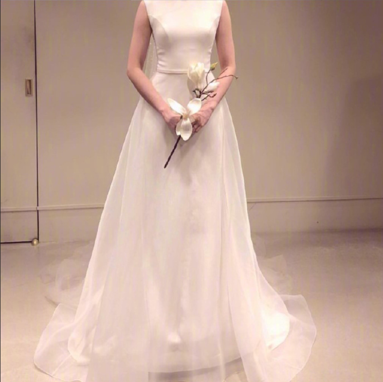女孩穿上白纱最美的模样_最全婚纱款式图片