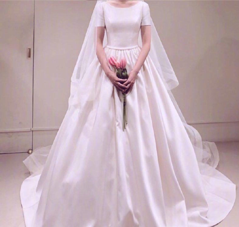 女孩穿上白纱最美的模样_最全婚纱款式图片