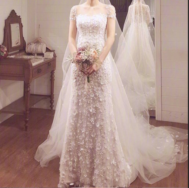 女孩穿上白纱最美的模样_最全婚纱款式图片