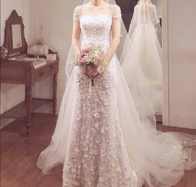 女孩穿上白纱最美的模样_最全婚纱款式图片