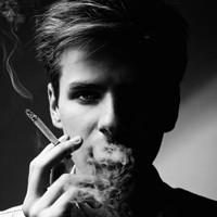抽烟头像图片_抽烟男生头像吧
