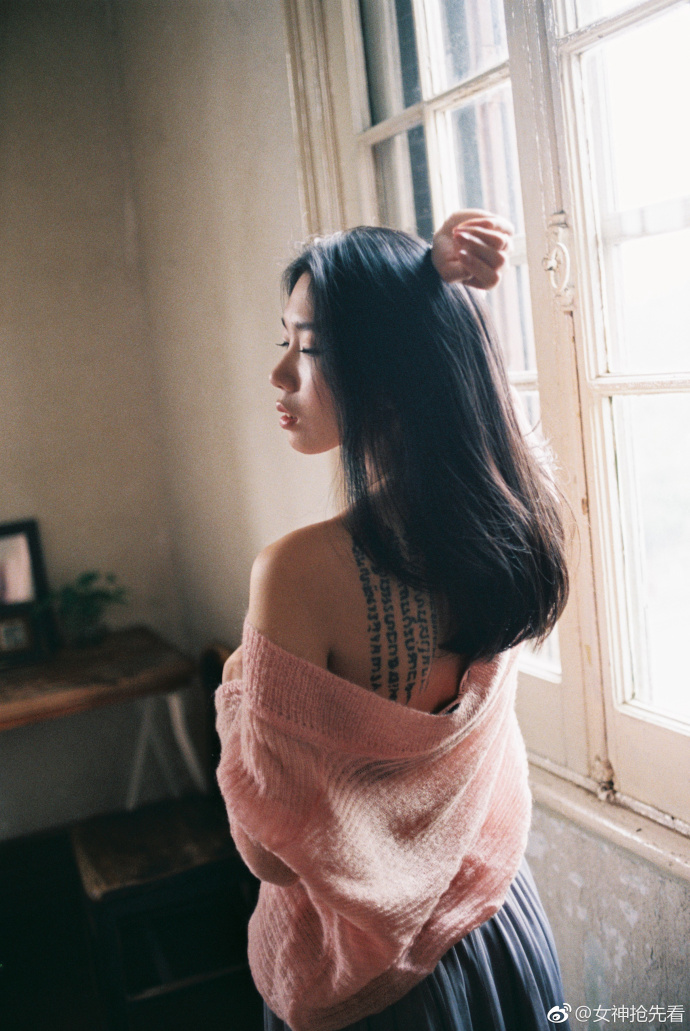 性感mm图片_网络美女Calm一月性感图片