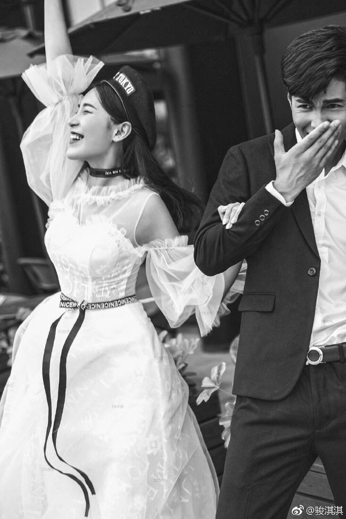 网络模特宋欢乐骏淇时尚婚纱照图片
