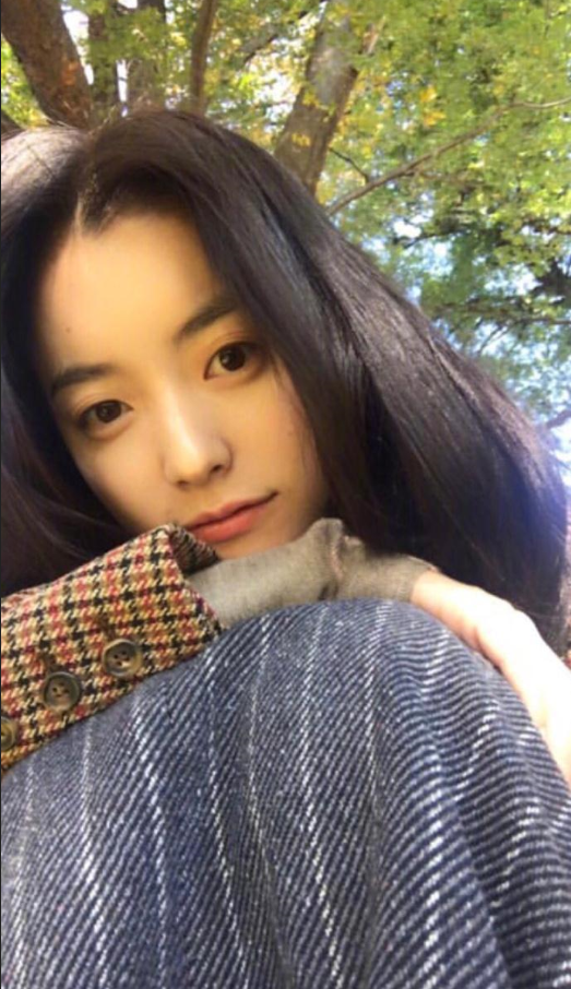 韩国童颜美女明星韩孝周图片