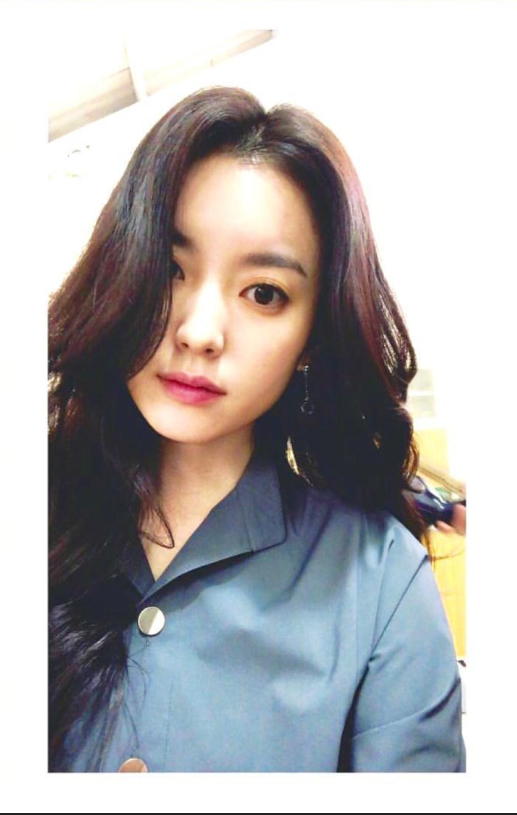 韩国童颜美女明星韩孝周图片