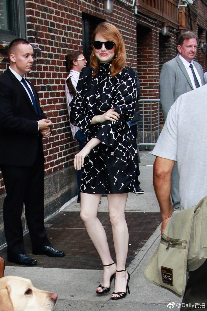 欧美美女明星石头姐Emma Stone艾玛.斯通纽约出街图