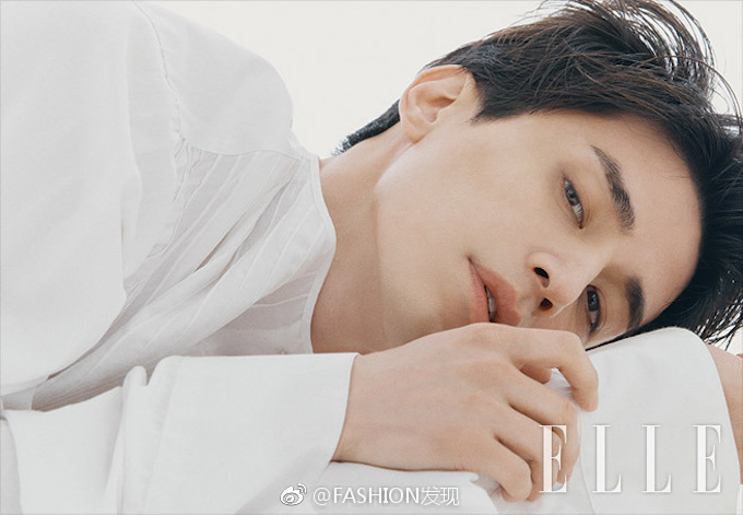 韩国男演员李栋旭《ELLE》韩国版2018年9月刊封面