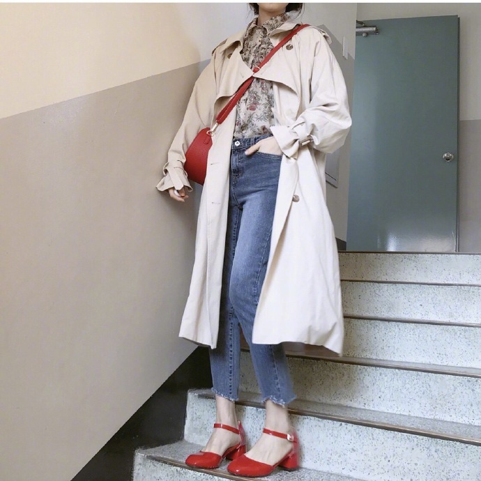 初秋怎么可以少一件风衣呢_女士风衣搭配参考