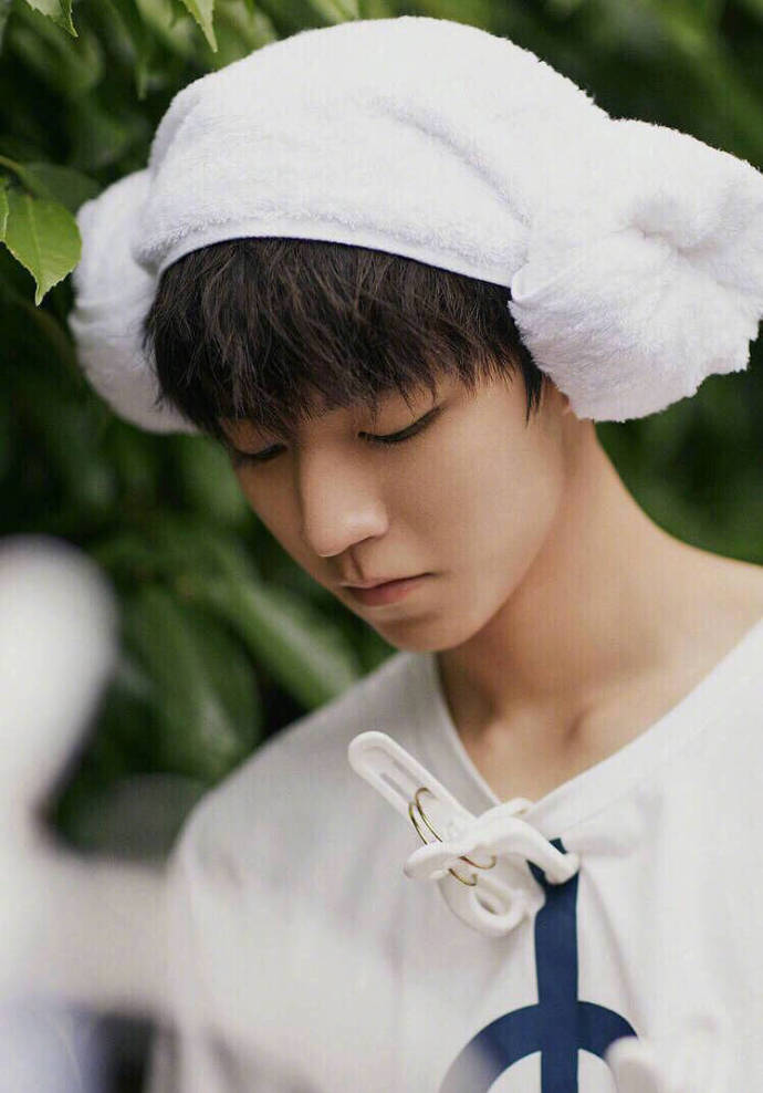 重庆男孩tfboy王俊凯阳光写真