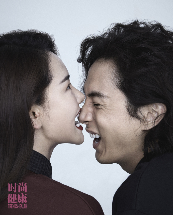 明星夫妻戚薇李承铉《时尚健康》封面大片曝光