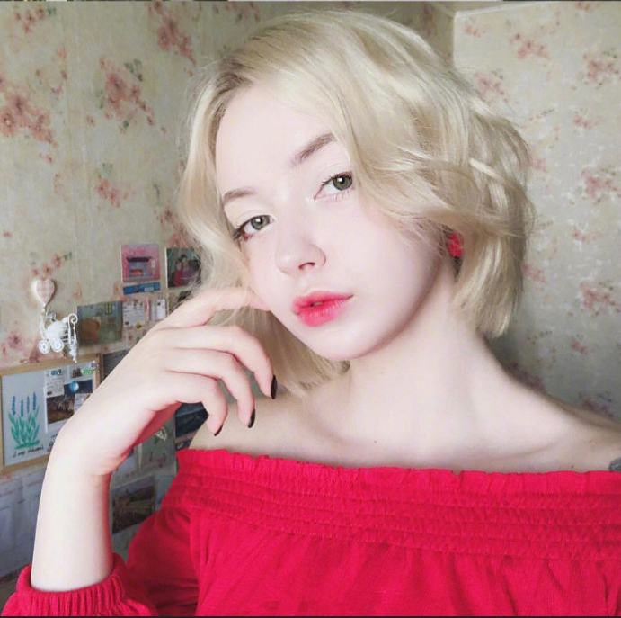 俄罗斯美女图片_小仙女maria自拍照