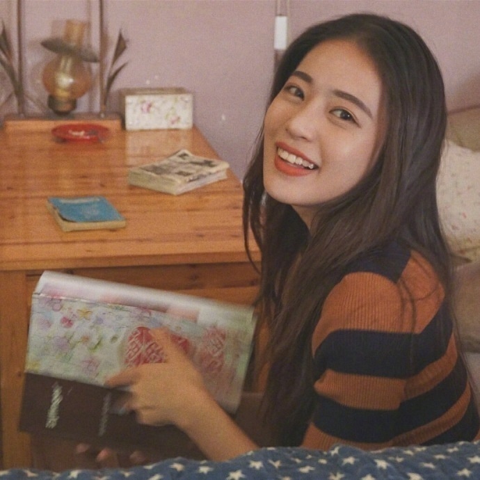 阳光少女温暖的图片