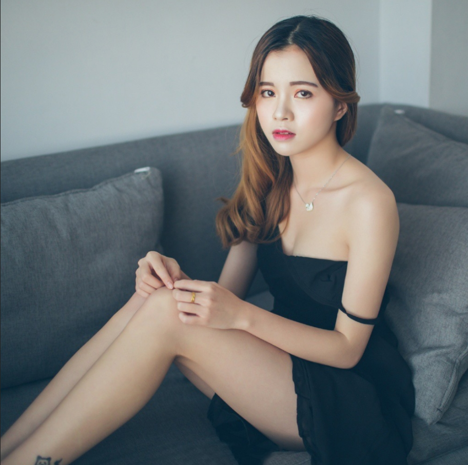宅男女神性感小黑裙诱惑写真图片