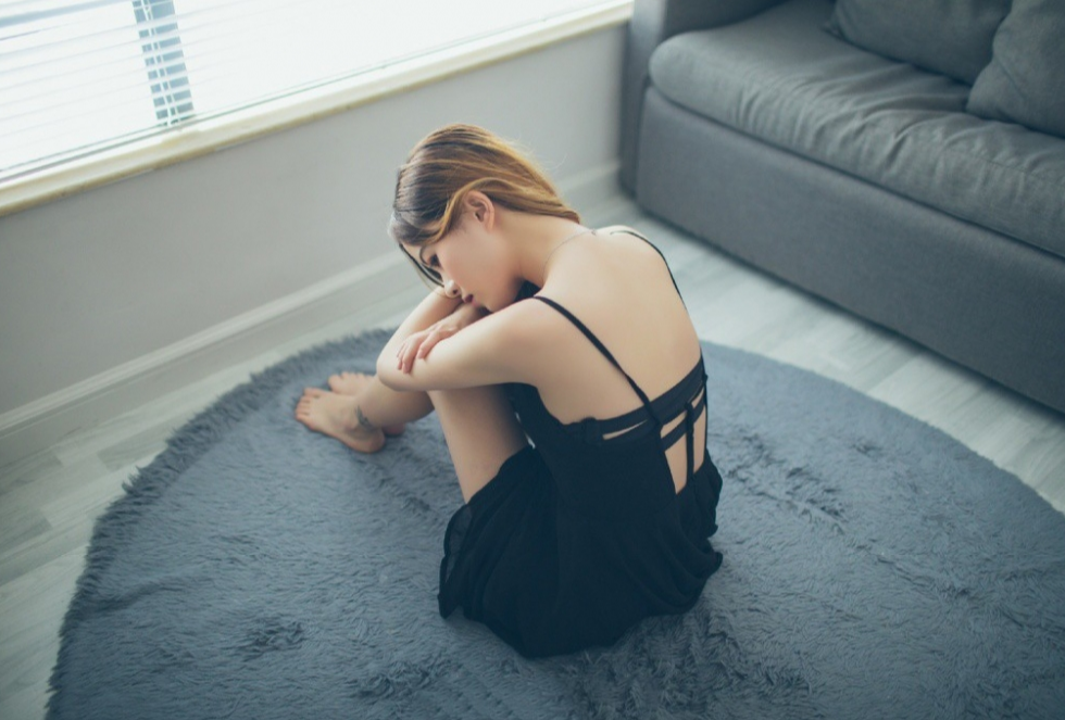 宅男女神性感小黑裙诱惑写真图片