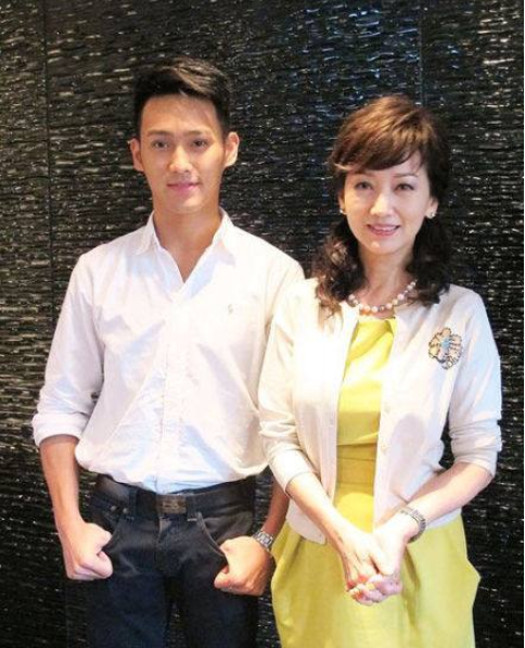 香港男明星赵雅芝儿子黄恺杰图片