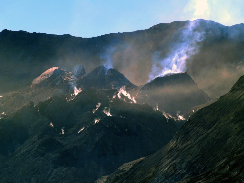 火山喷发的壮观风景图片