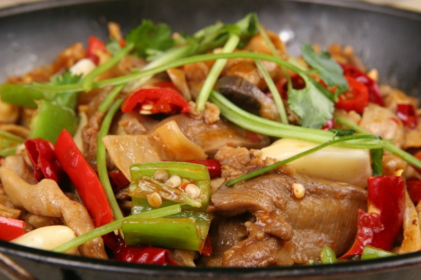 四川美食干锅肥肠图片