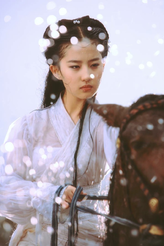 小仙女明星刘亦菲版小龙女珍贵照片