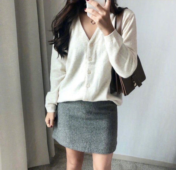 针织衫怎么搭配_女人味的秋冬针织衫搭配