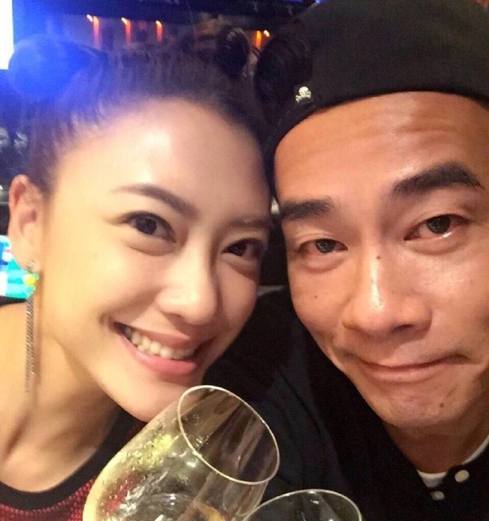 香港明星夫妻陈小春应采儿幸福图片