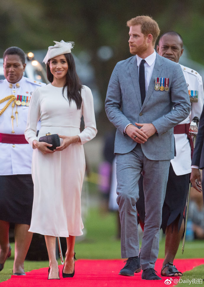 英国王室哈里王子和梅根Meghan Markle拜访斐济