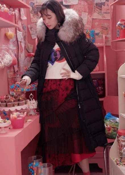 韩国美女明星崔雪莉xLucky Chouette2018秋冬系列画报