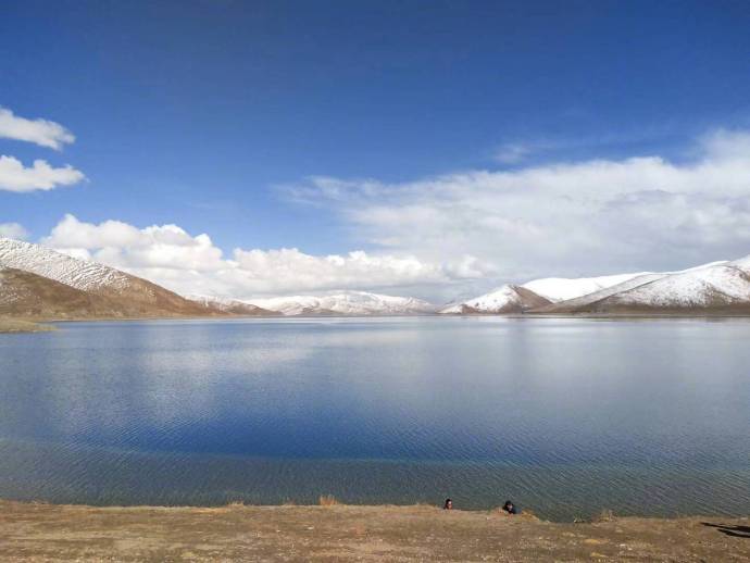 西藏羊卓雍错纯净的风景图片
