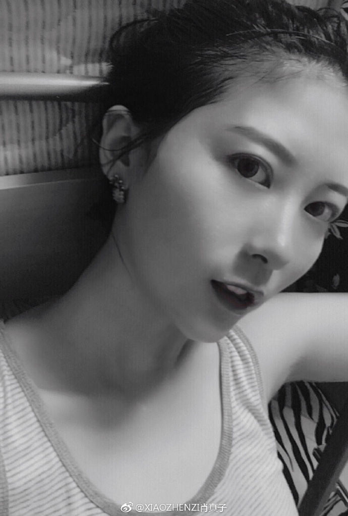 北京大学美女校花肖真子自拍图片