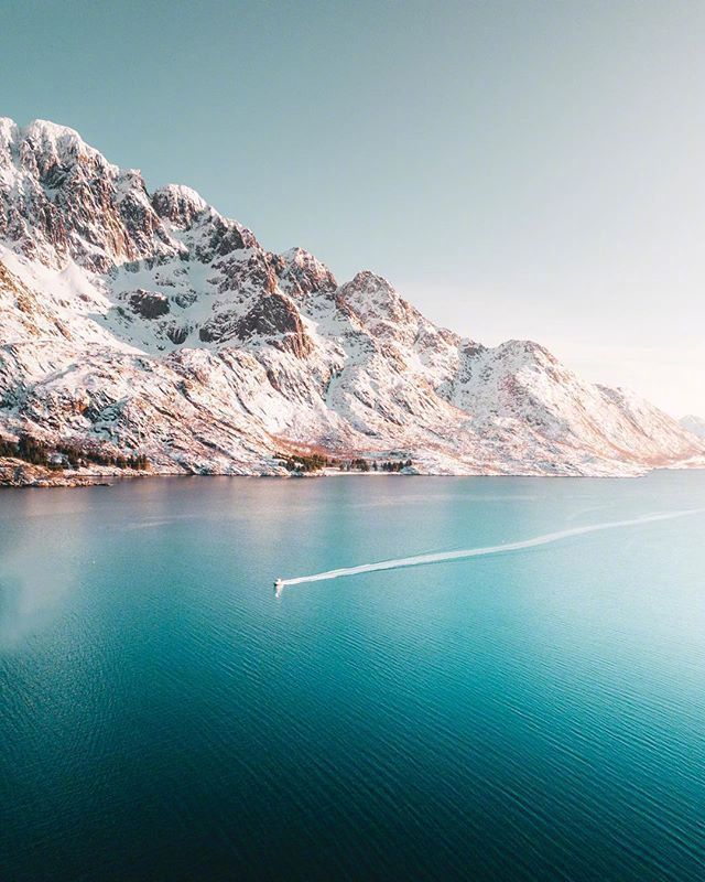 碧水蓝天风景图片