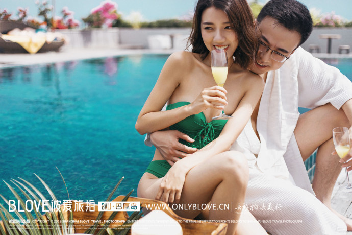 海边婚纱照图片