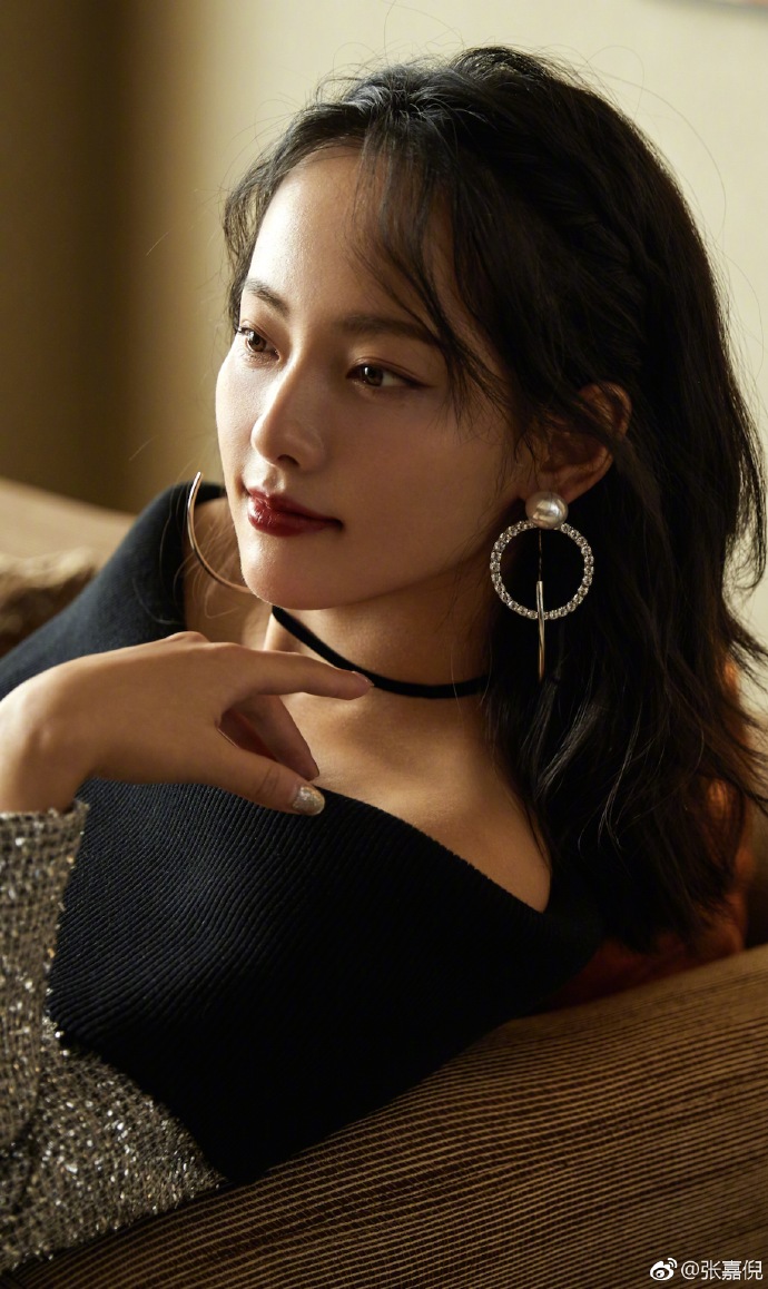 气质小女人美女明星张嘉倪图片