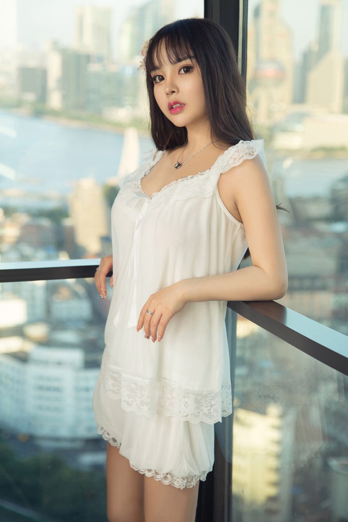 性感美女Wendy白色睡衣清纯图片
