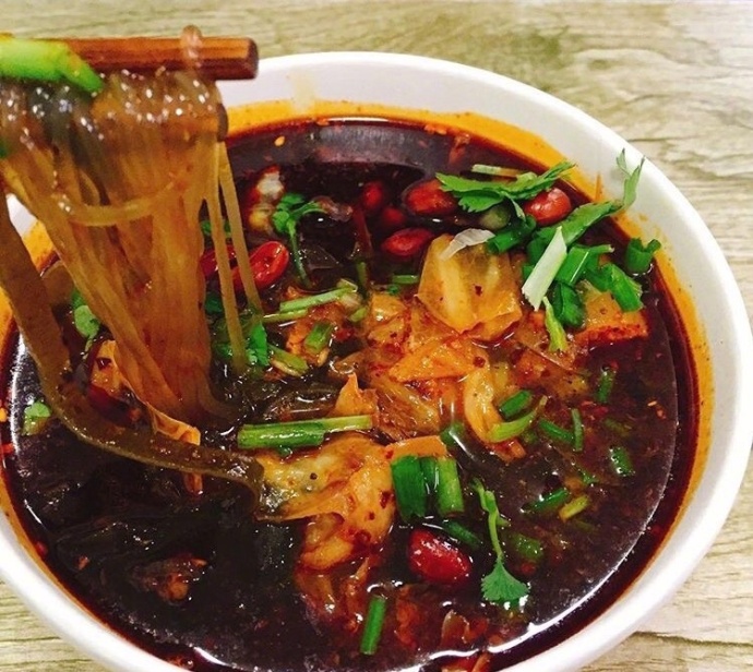 成都小吃酸辣粉美食图片