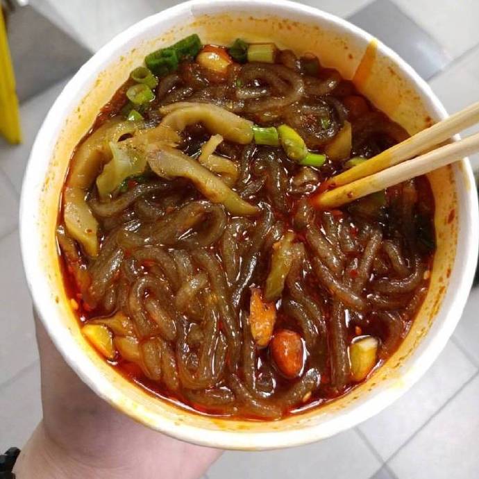 成都小吃酸辣粉美食图片
