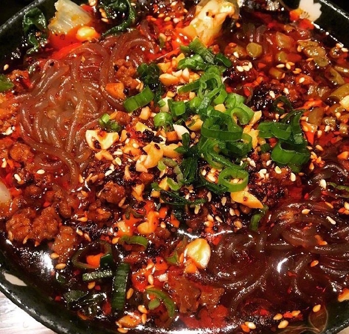 成都小吃酸辣粉美食图片