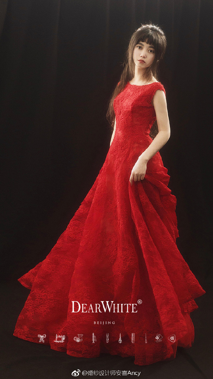 婚纱设计师安喜Ancy新款红色婚纱礼服图片