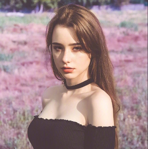 俄罗斯美女Dasha Taran照片