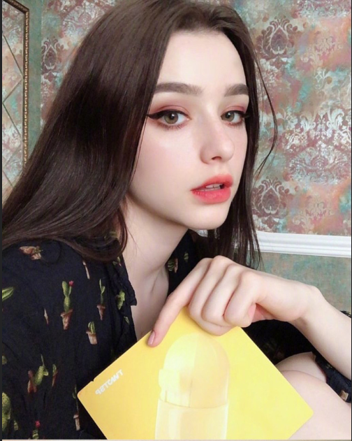 俄罗斯美女Dasha Taran照片