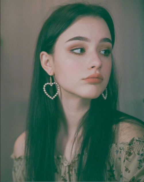 俄罗斯美女Dasha Taran照片